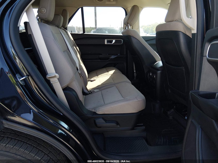 2020 Ford Explorer VIN 1FMSK8BBXLGC38493 IAAI salvage auction — NORMAL WEAR, SF97 (Maryland), sold $10,000 on 2026-10-05 (photo 8)