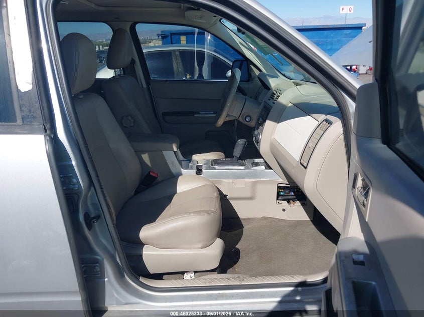 2008 Mercury Mariner VIN 4M2CU39H68KJ03056 IAAI salvage auction — NORMAL WEAR, Regular (Nevada), sold $675 on 2026-09-11 (photo 5)