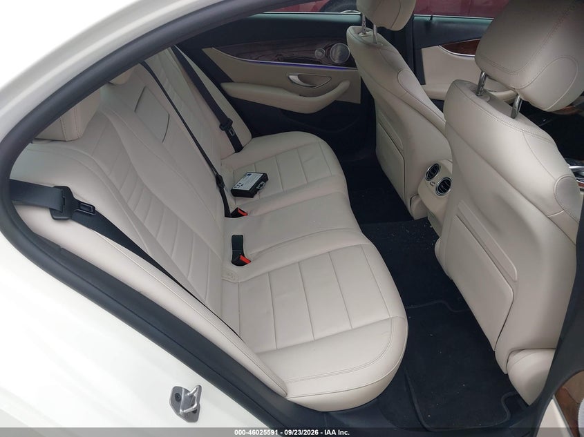 2020 Mercedes-benz E-class VIN WDDZF8DB9LA700829 IAAI salvage auction — FRONT END, Rebuildable (Florida), sold $15,550 on 2026-10-06 (photo 8)