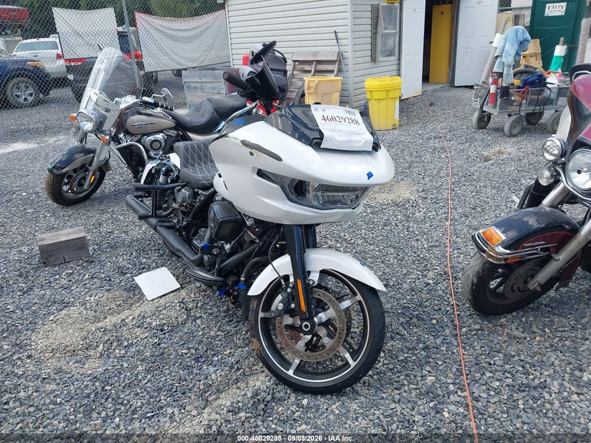 2025 Harley-Davidson Road Glide VIN 1HD1KH71XSB631100 — IAAI salvage auction photo