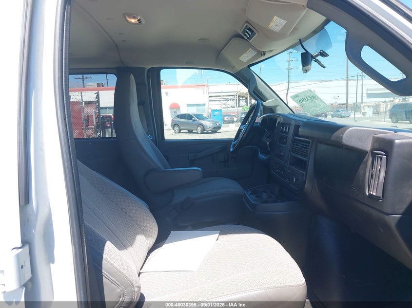 2017 Chevrolet Express 3500 VIN 1GAZGPFF7H1270669 IAAI salvage auction — NORMAL WEAR, Sf97 (California), sold $15,950 on 2026-09-10 (photo 5)