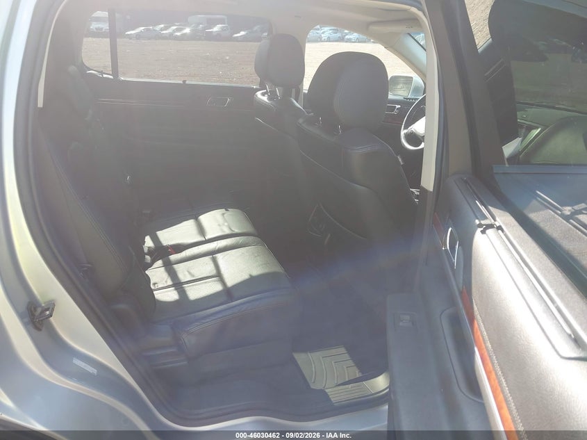 2015 Lincoln Mkt VIN 2LMHJ5AT2FBL00975 IAAI salvage auction — RIGHT FRONT, Wait Title, sold $725 on 2026-10-21 (photo 8)