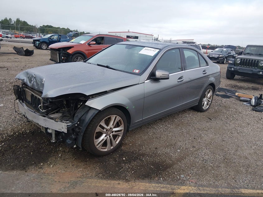 2014 Mercedes-benz C-klasse VIN WDDGF8AB3EA943261 IAAI salvage auction — FRONT END, Wait Title, sold $950 on 2026-10-10 (photo 2)
