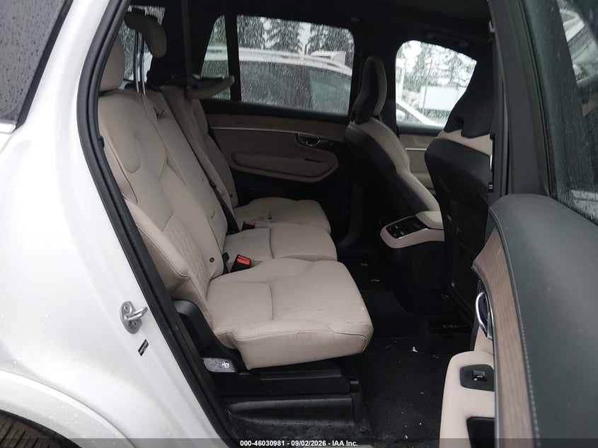 2026 Volvo Xc90 VIN YV4062PE8T1516131 IAAI salvage auction — RIGHT SIDE, Wait Title, sold $27,800 on 2026-09-16 (photo 8)