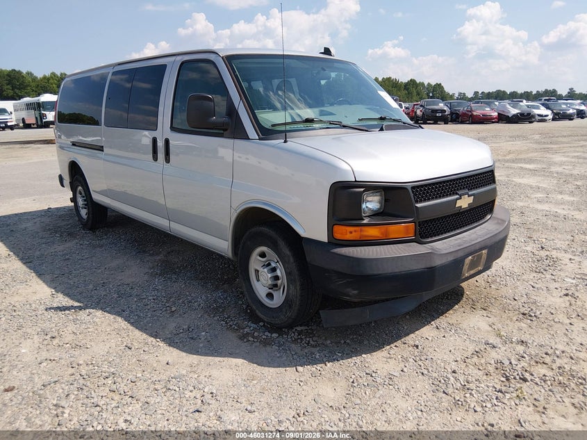 2017 Chevrolet Express 3500 VIN 1GAZGNFG0H1291330 — IAAI salvage auction photo