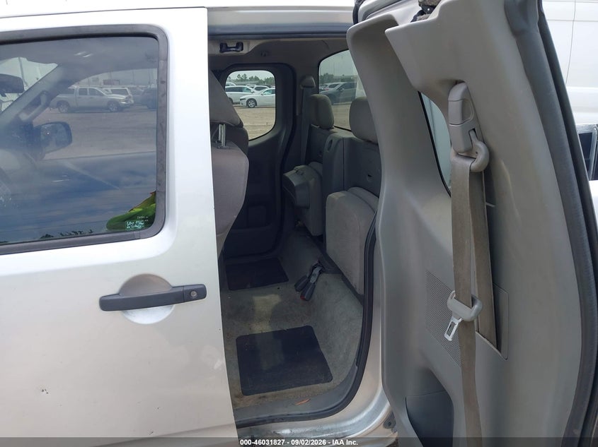 2014 Nissan Navara (frontier) VIN 1N6BD0CT9EN718026 IAAI salvage auction — FRONT END, Wait Title, sold $800 on 2026-09-27 (photo 8)