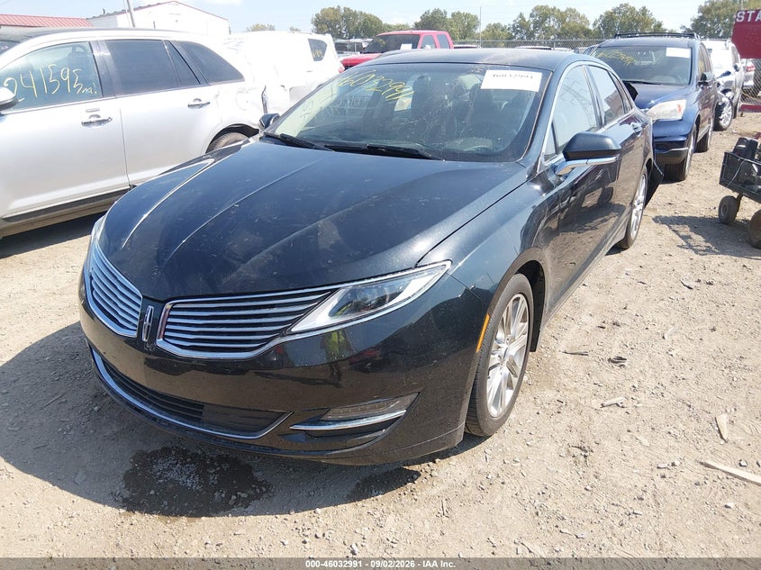 2015 Lincoln Mkz VIN 3LN6L2J92FR623294 IAAI salvage auction — REAR END, Salvage Title, sold $2,100 on 2026-10-09 (photo 2)