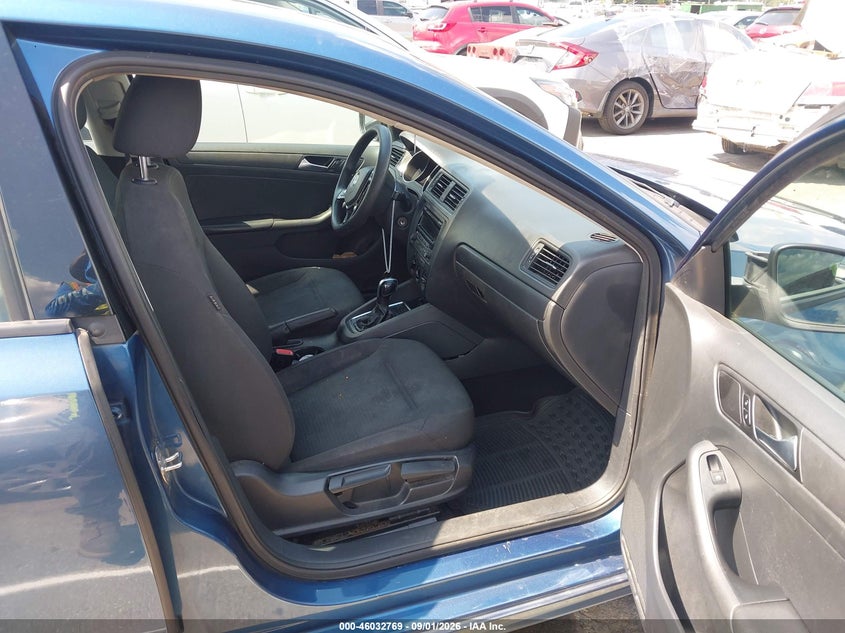 2015 Volkswagen Jetta VIN 3VW2K7AJ0FM315533 IAAI salvage auction — NORMAL WEAR, Clear-Dealer Only (North Carolina), sold $925 on 2026-09-15 (photo 5)