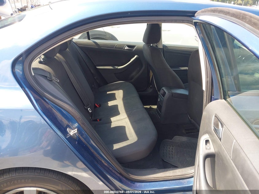 2015 Volkswagen Jetta VIN 3VW2K7AJ0FM315533 IAAI salvage auction — NORMAL WEAR, Clear-Dealer Only (North Carolina), sold $925 on 2026-09-15 (photo 8)