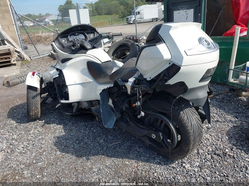 2015 Can-am/ brp Spyder VIN 2BXNBDD25FV002478 IAAI salvage auction — SIDE, Salvage Title, sold $1,325 on 2026-10-07 (photo 3)