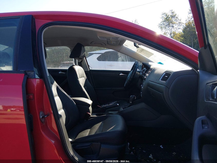 2011 Volkswagen Jetta VIN 3VWDZ7AJ2BM066554 IAAI salvage auction — NORMAL WEAR, Original (New Hampshire), sold $600 on 2026-09-13 (photo 5)