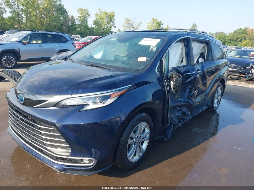 2021 Toyota Sienna VIN 5TDESKFCXMS014746 IAAI salvage auction — SIDE, Wait Title, sold $11,350 on 2026-10-06 (photo 2)