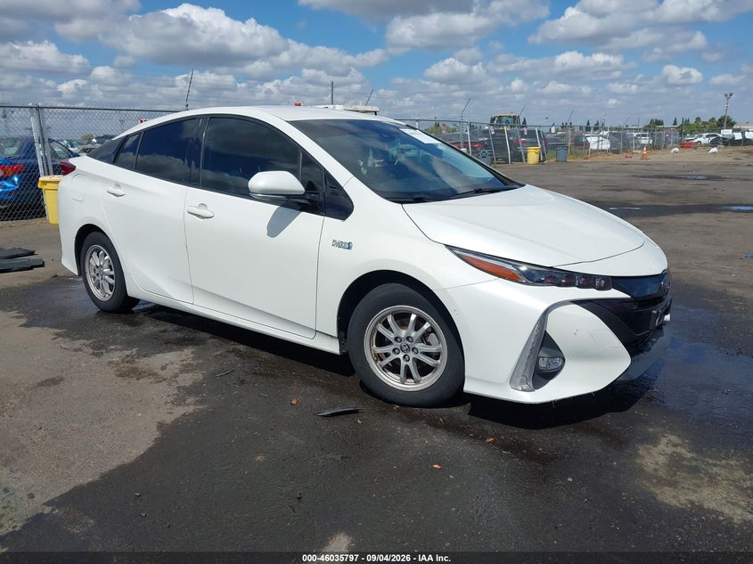 2017 Toyota Prius VIN JTDKARFP8H3059595 — IAAI salvage auction photo