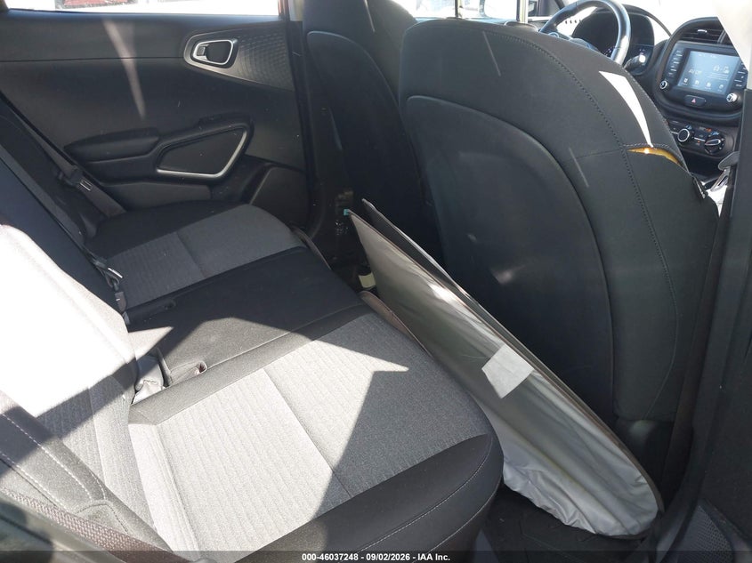 2020 Kia Soul VIN KNDJ63AU9L7075183 IAAI salvage auction — RIGHT SIDE, Salvage Title, sold $1,850 on 2026-09-16 (photo 8)