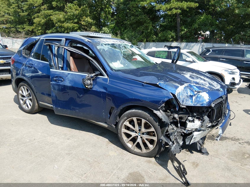 2020 BMW X5 VIN 5UXCR6C03LLL76307 — IAAI salvage auction photo