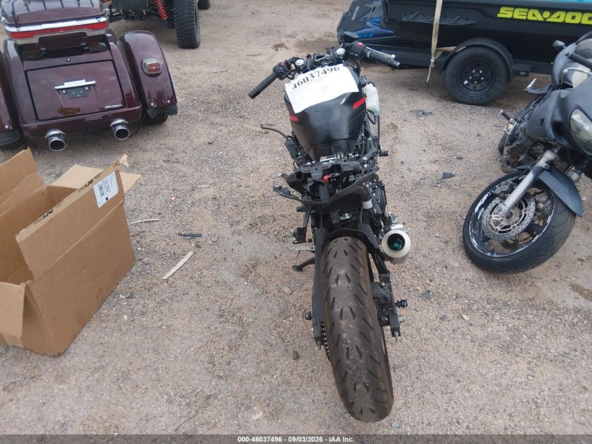 2025 Kawasaki Ninja VIN ML5EXGJ19SDA47070 IAAI salvage auction — ALL OVER, Wait Title, sold $800 on 2026-09-24 (photo 6)