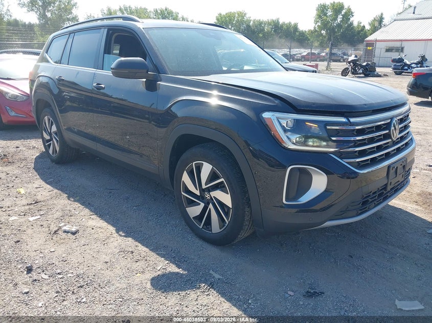 2024 Volkswagen Atlas VIN 1V2HR2CA1RC588588 — IAAI salvage auction photo