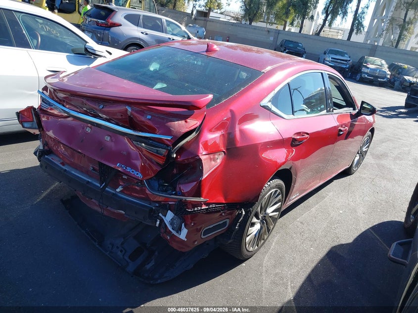 2021 Lexus ES VIN 58AEA1C10MU007353 IAAI salvage auction — REAR END, Wait Title, sold $9,000 on 2026-10-09 (photo 4)