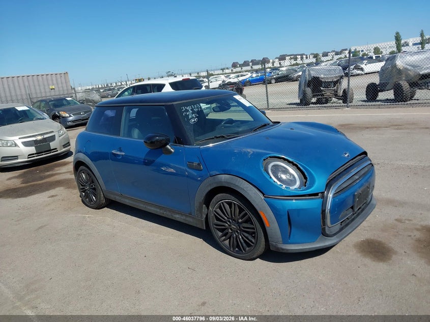 2022 Mini Hard top VIN WMW33DH04N2R39516 IAAI salvage auction — FRONT END, Wait Title, sold $2,900 on 2026-09-20 (photo 1)