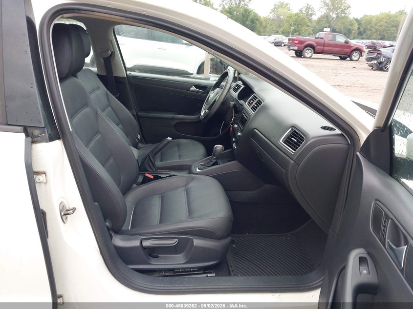 2012 Volkswagen Jetta VIN 3VWDP7AJ6CM368484 IAAI salvage auction — NORMAL WEAR, Clear (New Jersey), sold $200 on 2026-09-10 (photo 5)