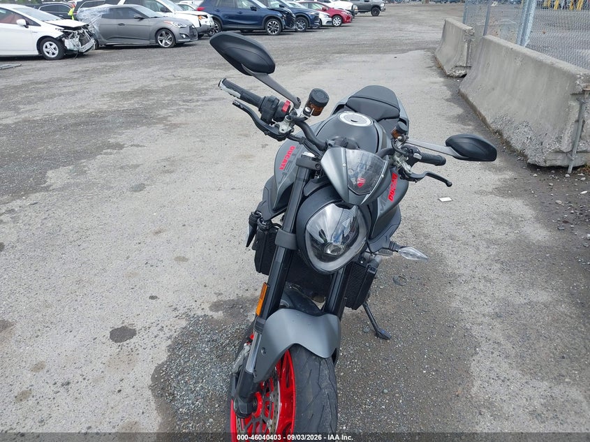 2021 Ducati Monster VIN ZDMMAMDT8MB001986 IAAI salvage auction — SIDE, Wait Title, sold $1,200 on 2026-10-01 (photo 5)