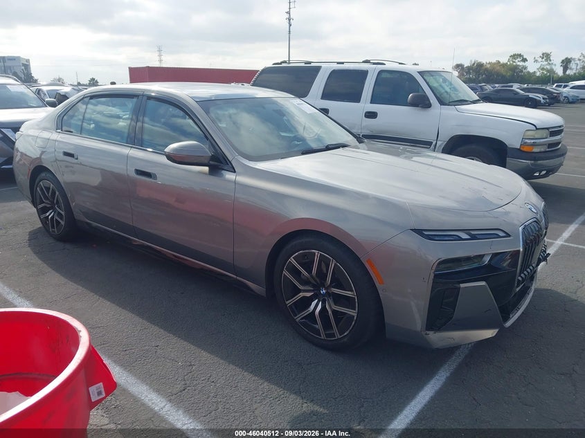 2023 BMW 7er VIN WBA23EH04PCN84023 — IAAI salvage auction photo