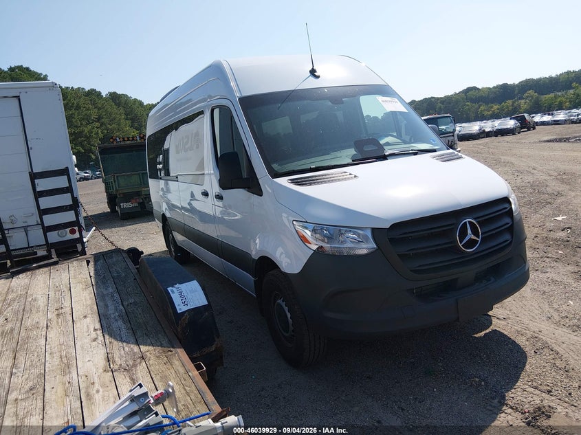 2026 Mercedes-benz Sprinter VIN W1Z4KGHY2TT614122 — IAAI salvage auction photo