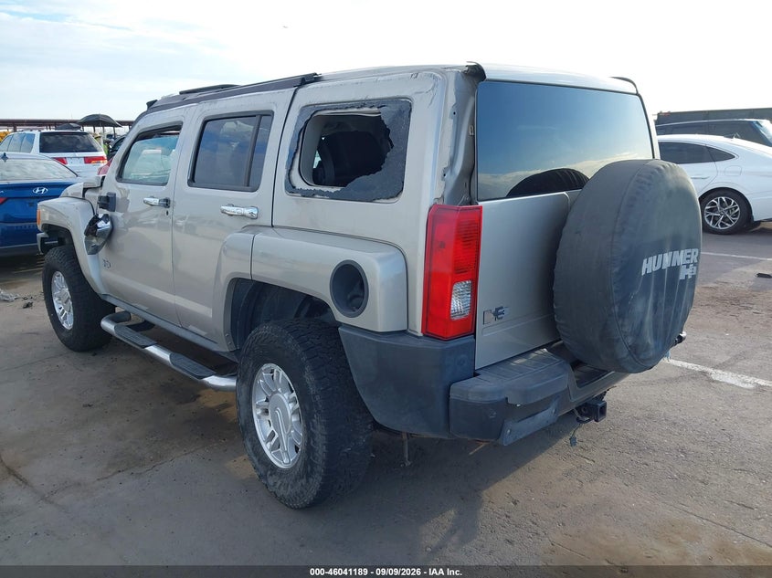 2007 Hummer H3 VIN 5GTDN13E778154919 IAAI salvage auction — ROLLOVER, Salvage (Arizona), sold $2,400 on 2026-10-06 (photo 3)