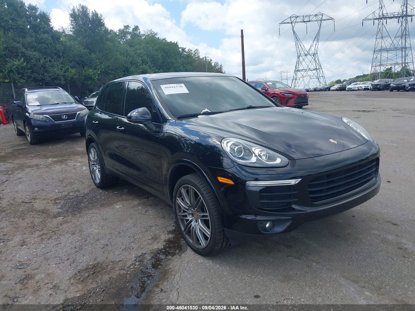 2017 Porsche Cayenne VIN WP1AA2A24HKA90054 — IAAI salvage auction photo