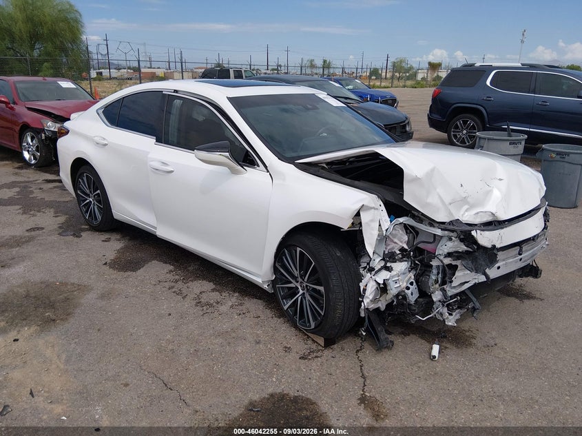 2025 Lexus ES VIN 58ADA1C10SU060854 — IAAI salvage auction photo