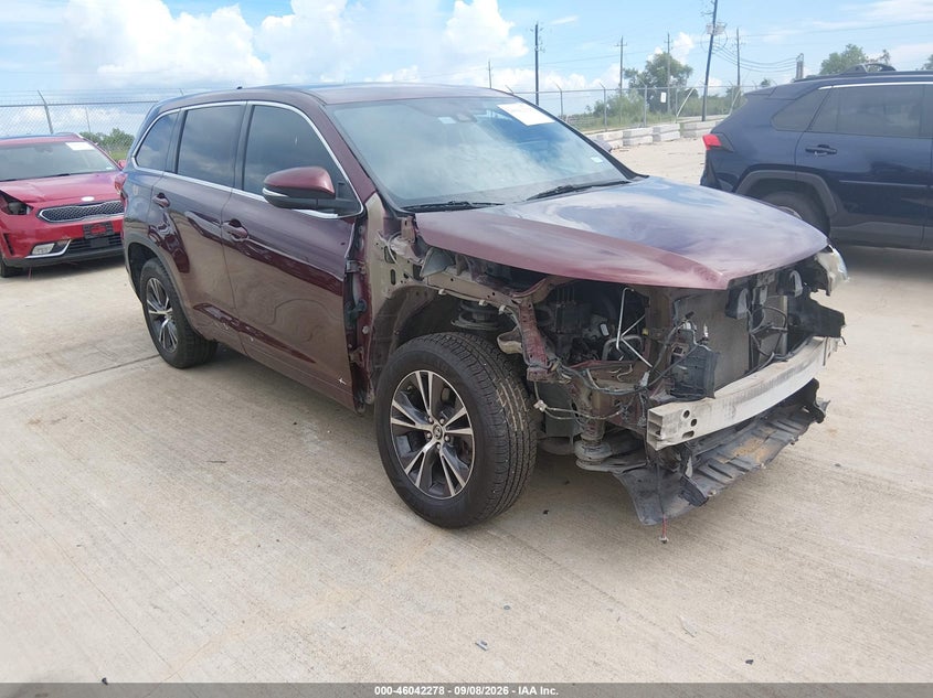 2018 Toyota Highlander VIN 5TDZZRFH2JS245606 — IAAI salvage auction photo