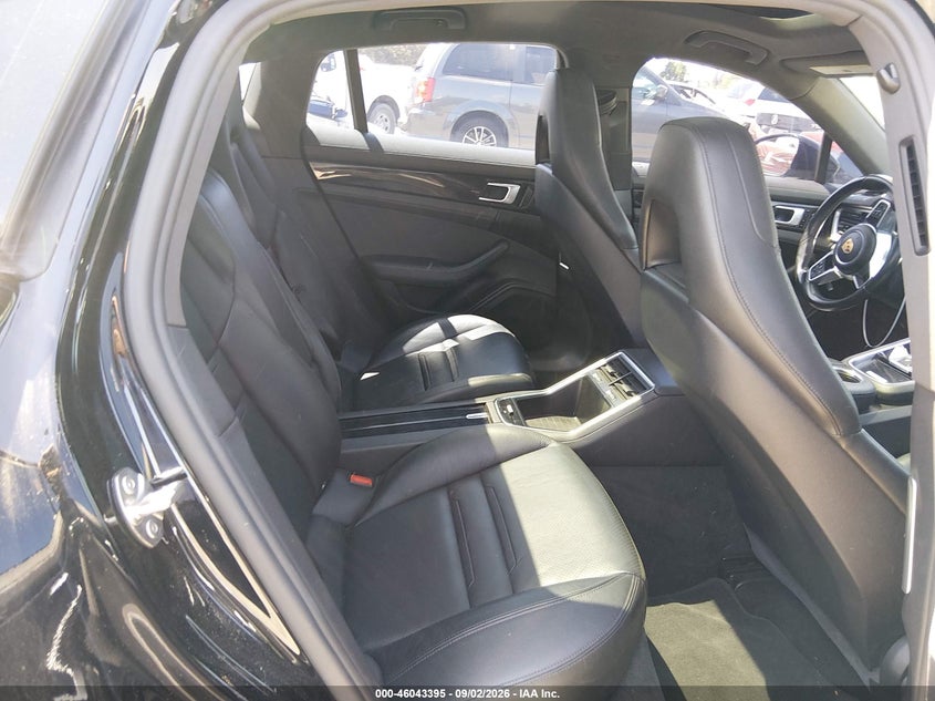 2018 Porsche Panamera VIN WP0AA2A7XJL112510 IAAI salvage auction — NORMAL WEAR, Clear - Dealer Only (California), sold $6,500 on 2026-09-10 (photo 8)