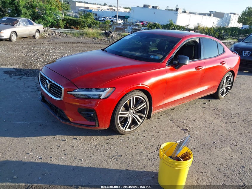 2019 Volvo S60 VIN 7JRA22TM4KG015332 IAAI salvage auction — RIGHT FRONT, Salvage Title, sold $8,000 on 2026-10-04 (photo 2)