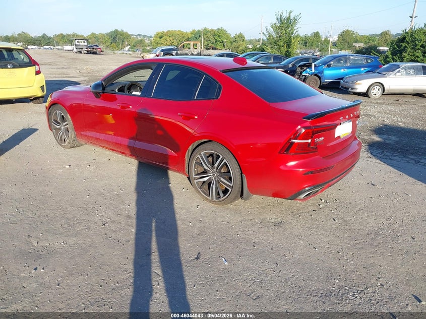 2019 Volvo S60 VIN 7JRA22TM4KG015332 IAAI salvage auction — RIGHT FRONT, Salvage Title, sold $8,000 on 2026-10-04 (photo 3)