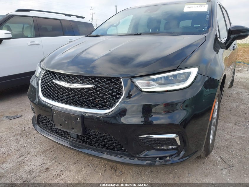 2025 Chrysler Pacifica VIN 2C4RC1BG5SR554772 IAAI salvage auction — FRONT END, Enterprise Vehicles Clear Only (California), sold $7,800 on 2026-09-10 (photo 6)