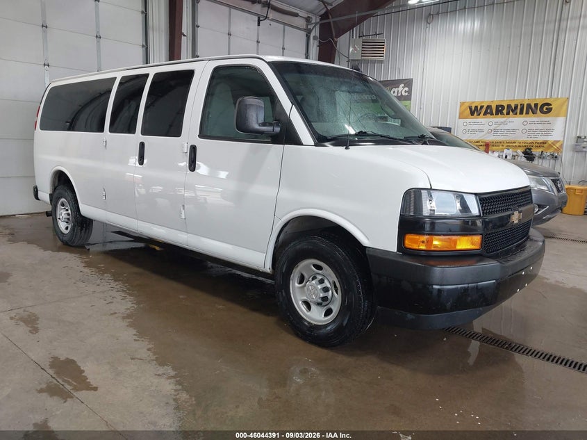 2019 Chevrolet Express 3500 VIN 1GAZGNFG4K1293721 — IAAI salvage auction photo