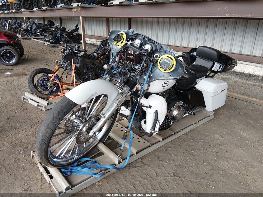 2011 Harley-davidson Street glide VIN 1HD1KBM10BB631737 IAAI salvage auction — FRONT END, Salvage (Ohio), sold $175 on 2026-09-27 (photo 2)