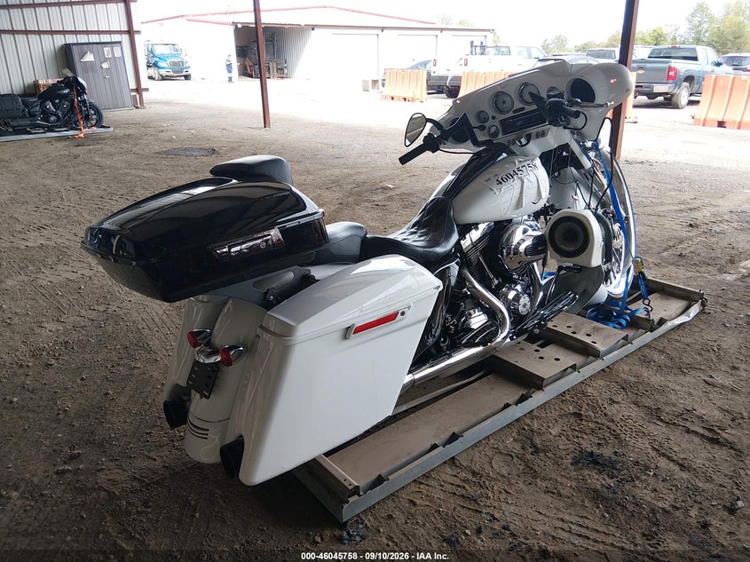 2011 Harley-davidson Street glide VIN 1HD1KBM10BB631737 IAAI salvage auction — FRONT END, Salvage (Ohio), sold $175 on 2026-09-27 (photo 4)