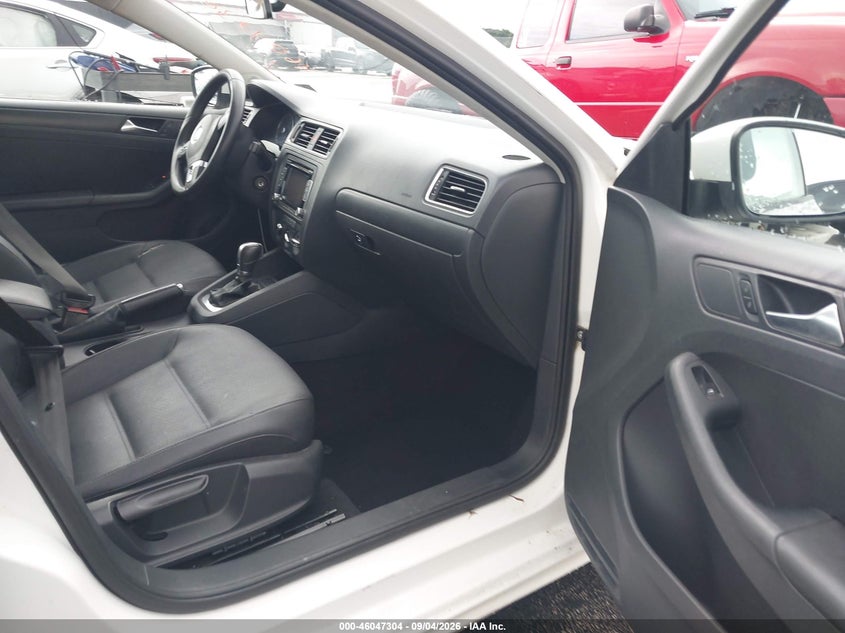2012 Volkswagen Jetta VIN 3VWDP7AJ1CM370403 IAAI salvage auction — RIGHT FRONT, Wait Title, sold $900 on 2026-09-28 (photo 5)