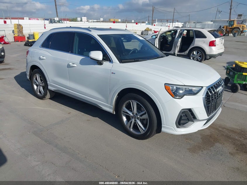 2020 Audi Q3 VIN WA1DECF32L1115858 — IAAI salvage auction photo