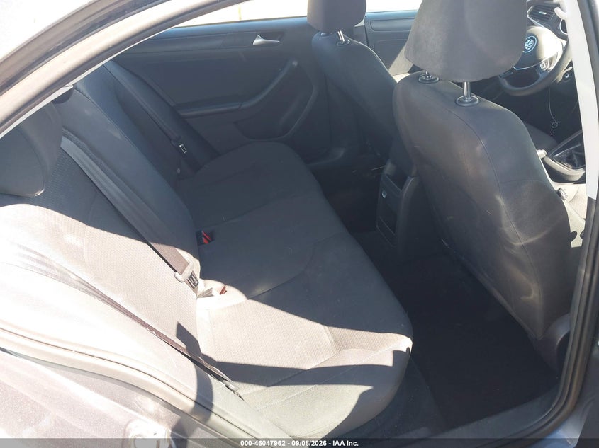 2015 Volkswagen Jetta VIN 3VW2K7AJ8FM269062 IAAI salvage auction — RIGHT REAR, Salvage (California), sold $1,700 on 2026-09-15 (photo 8)