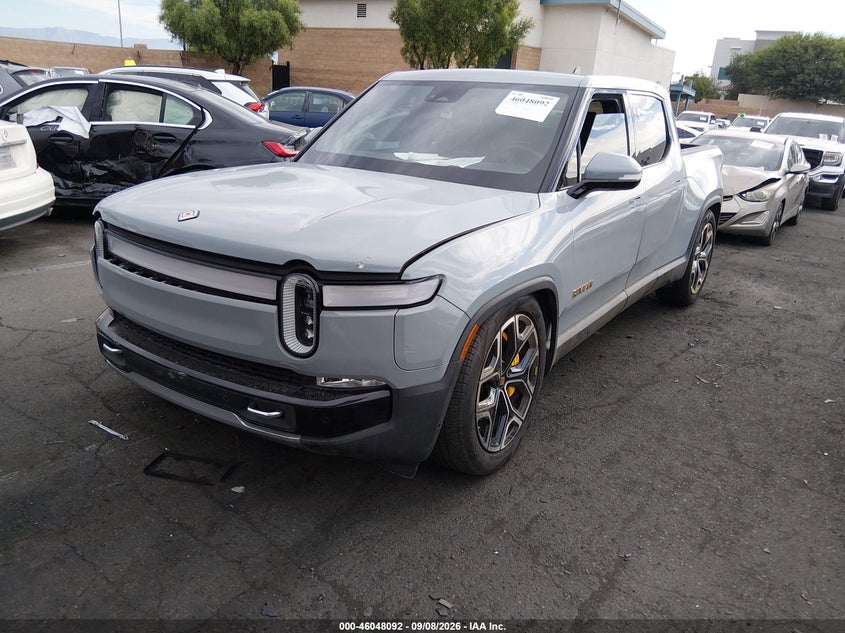 2022 Rivian R1t VIN 7FCTGAAL7NN004199 IAAI salvage auction — RIGHT FRONT, Salvage Title, sold $17,800 on 2026-10-02 (photo 2)