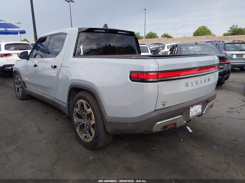 2022 Rivian R1t VIN 7FCTGAAL7NN004199 IAAI salvage auction — RIGHT FRONT, Salvage Title, sold $17,800 on 2026-10-02 (photo 3)