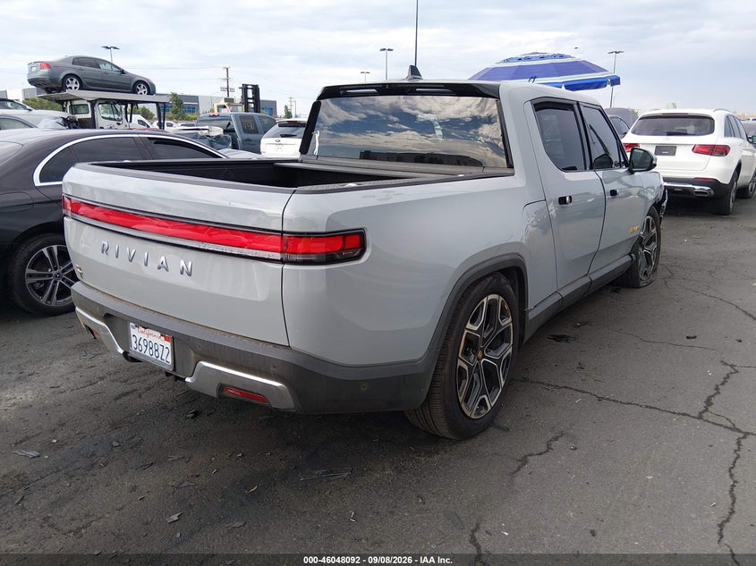 2022 Rivian R1t VIN 7FCTGAAL7NN004199 IAAI salvage auction — RIGHT FRONT, Salvage Title, sold $17,800 on 2026-10-02 (photo 4)