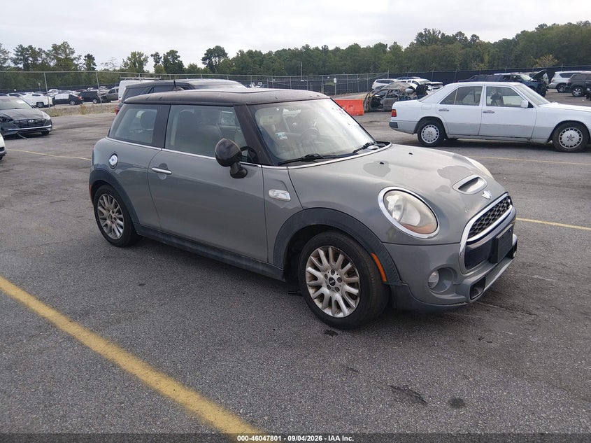 2014 Mini Hard top VIN WMWXM7C55ET926402 IAAI salvage auction — NORMAL WEAR, Wait Title, sold $550 on 2026-10-03 (photo 1)