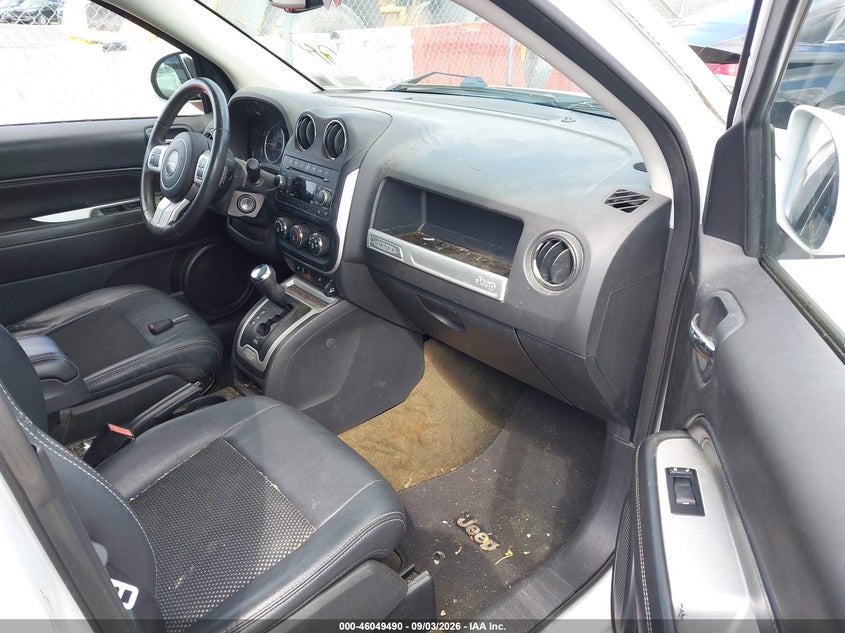 2016 Jeep Compass VIN 1C4NJDEB4GD712941 IAAI salvage auction — NORMAL WEAR, Clear (New York), sold $550 on 2026-10-08 (photo 5)