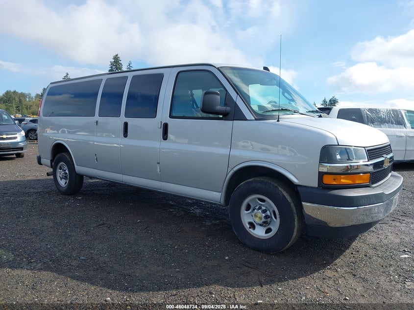 2018 Chevrolet Express 3500 VIN 1GAZGPFG0J1299753 — IAAI salvage auction photo