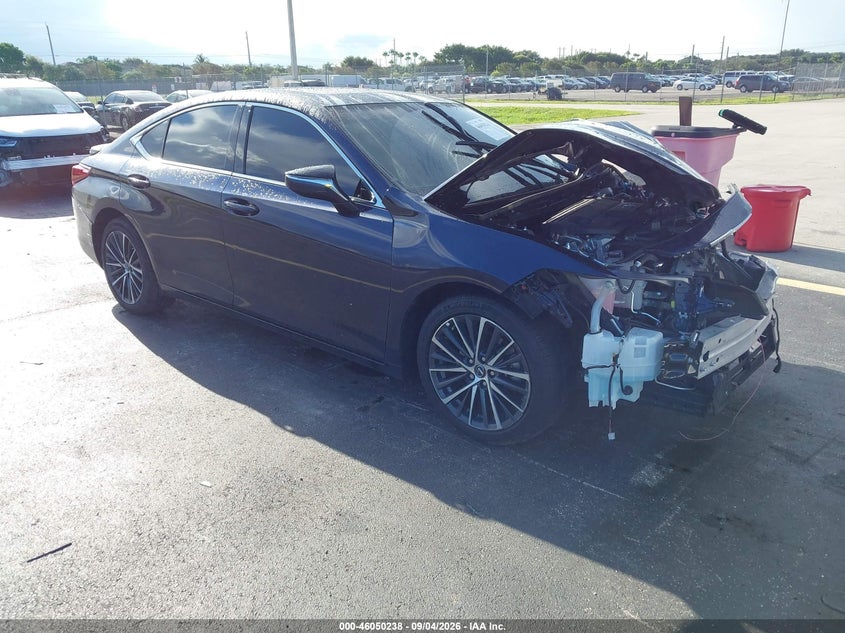 2025 Lexus ES 300h VIN 58ADA1C1XSU072669 IAAI salvage auction — LEFT FRONT, Wait Title, sold $10,250 on 2026-10-08 (photo 1)