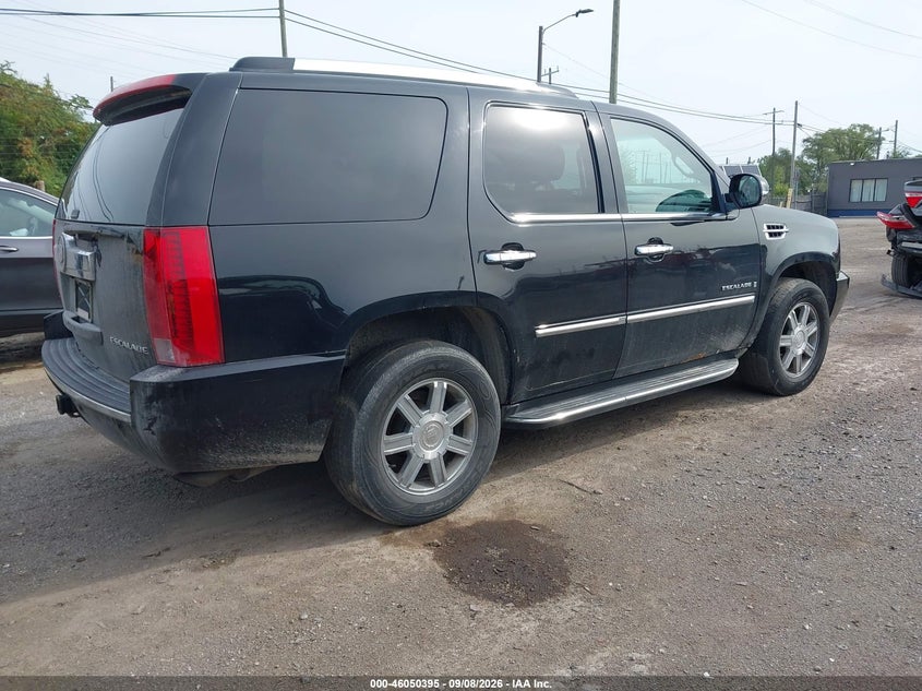 2008 Cadillac Escalade VIN 1GYFK63878R192642 IAAI salvage auction — NORMAL WEAR, Clear (Michigan), sold $1,100 on 2026-09-26 (photo 4)
