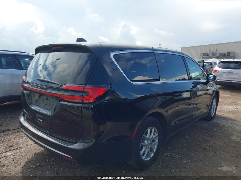 2027 Chrysler Pacifica VIN 2C4RC1BG1VR576837 IAAI salvage auction — LEFT SIDE, Wait Title, sold $14,650 on 2026-09-10 (photo 4)